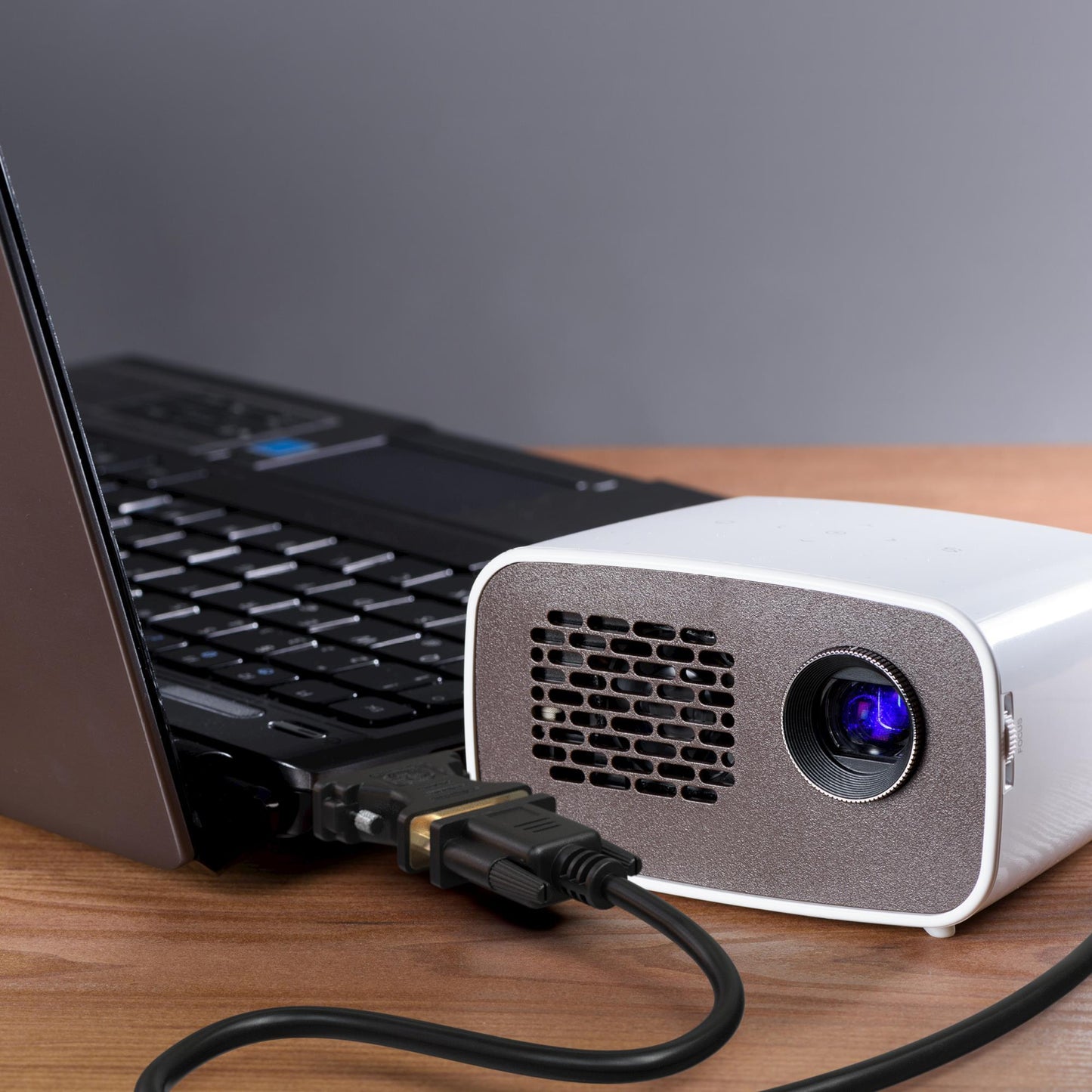 VGA Buchse zu DVI 24+5 Stecker